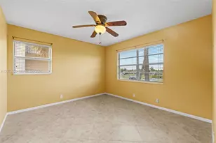 110 Lake Meryl Dr, West Palm Beach, FL 33411 - Photo 15
