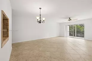 110 Lake Meryl Dr, West Palm Beach, FL 33411 - Photo 11