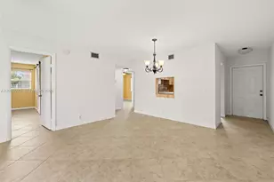 110 Lake Meryl Dr, West Palm Beach, FL 33411 - Photo 13