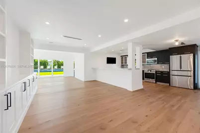 740 S Shore Dr, Miami Beach, FL 33141 - Photo 15