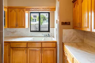 11312 SW 67th Terrace, Miami, FL 33173 - Photo 9