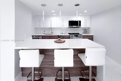 1800 Collins Ave #3H, Miami Beach, FL 33139 - Photo 5