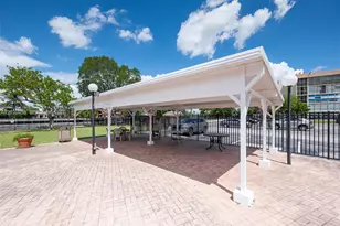 [Address not provided], Hallandale Beach, FL 33009 - Photo 27