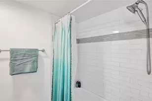 3017 N Oakland Forest Dr, Oakland Park, FL 33309 - Photo 25