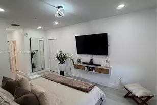 10300 NW 66th St, Doral, FL 33178 - Photo 35