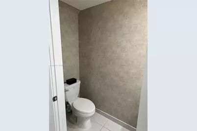 10300 NW 66th St, Doral, FL 33178 - Photo 11