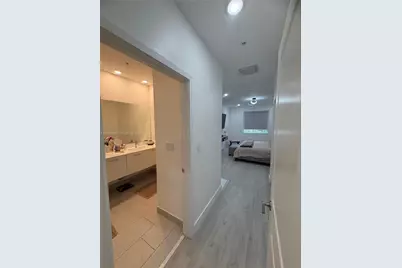 10300 NW 66th St, Doral, FL 33178 - Photo 29