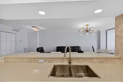 2655 Collins Ave #00, Miami Beach, FL 33140 - Photo 11