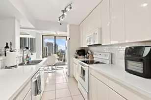 210 174th St, Sunny Isles Beach, FL 33160 - Photo 27