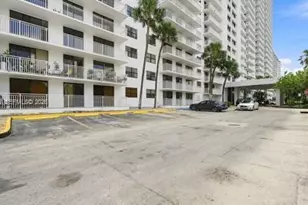 210 174th St, Sunny Isles Beach, FL 33160 - Photo 37