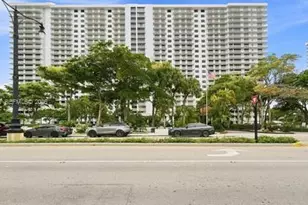 210 174th St, Sunny Isles Beach, FL 33160 - Photo 35
