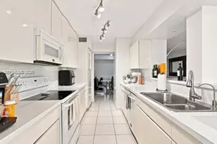 210 174th St, Sunny Isles Beach, FL 33160 - Photo 25
