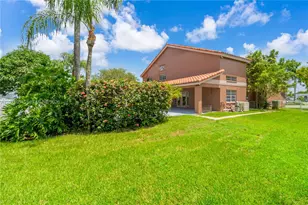 950 NW 197th Terrace, Pembroke Pines, FL 33029 - Photo 3