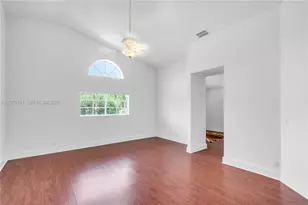 950 NW 197th Terrace, Pembroke Pines, FL 33029 - Photo 23