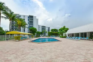 20500 W Country Club Dr, Aventura, FL 33180 - Photo 31