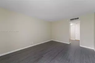 20500 W Country Club Dr, Aventura, FL 33180 - Photo 13