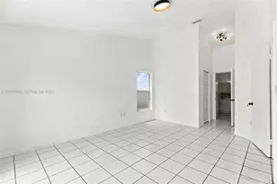 19181 NW 89th Ave, Hialeah, FL 33018 - Photo 23