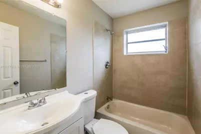 2435 Liberty St, Hollywood, FL 33020 - Photo 17