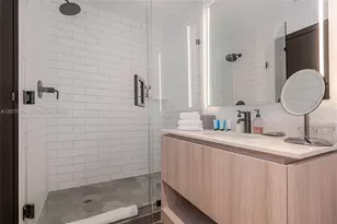 398 NE 5th, Miami, FL 33132 - Photo 25