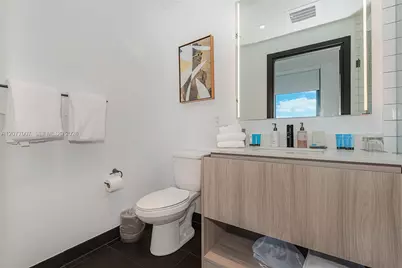 398 NE 5th #4118, Miami, FL 33132 - Photo 17