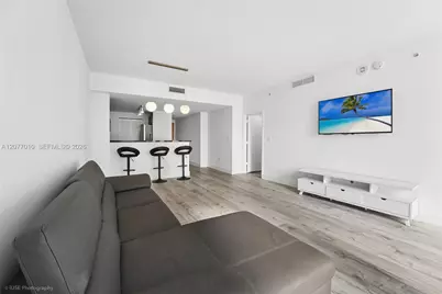 253 NE 2nd St #2104, Miami, FL 33132 - Photo 3