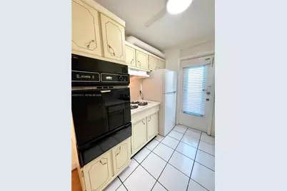 441 Collins Ave #30, Miami Beach, FL 33139 - Photo 5