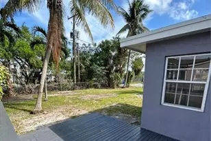 441 SW 10th Terrace, Hallandale Beach, FL 33009 - Photo 3