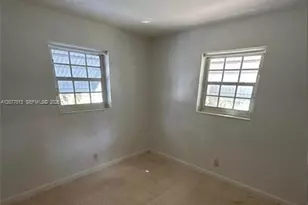 441 SW 10th Terrace, Hallandale Beach, FL 33009 - Photo 13