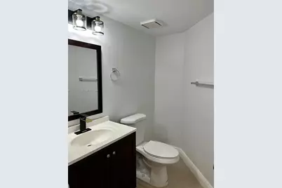 9177 W Sunrise Blvd, Plantation, FL 33322 - Photo 11