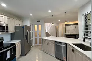 9177 W Sunrise Blvd, Plantation, FL 33322 - Photo 5