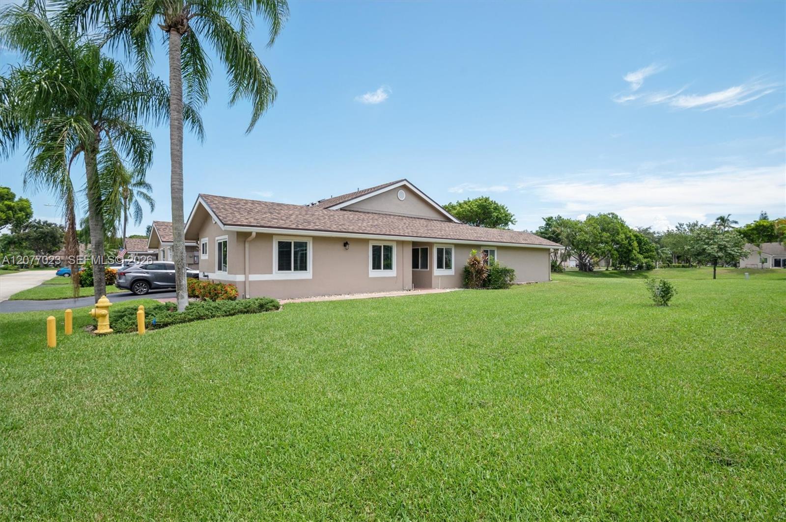 5200 W Lakes Dr - 5200 W Lakes Dr, Deerfield Beach, FL 33442 Luxury Property | Jose Angel Pina