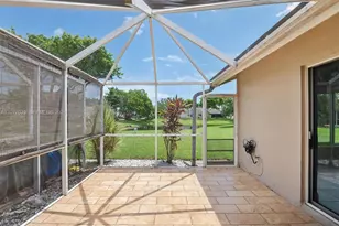 5200 W Lakes Dr, Deerfield Beach, FL 33442 - Photo 19