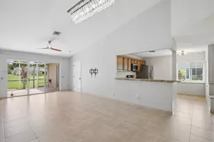 5200 W Lakes Dr, Deerfield Beach, FL 33442 - Photo 7
