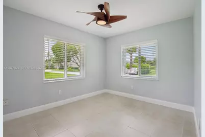 5200 W Lakes Dr, Deerfield Beach, FL 33442 - Photo 17