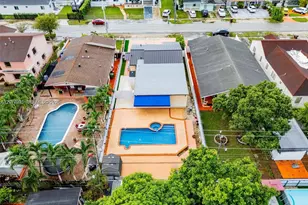 233 W 39th Pl, Hialeah, FL 33012 - Photo 7