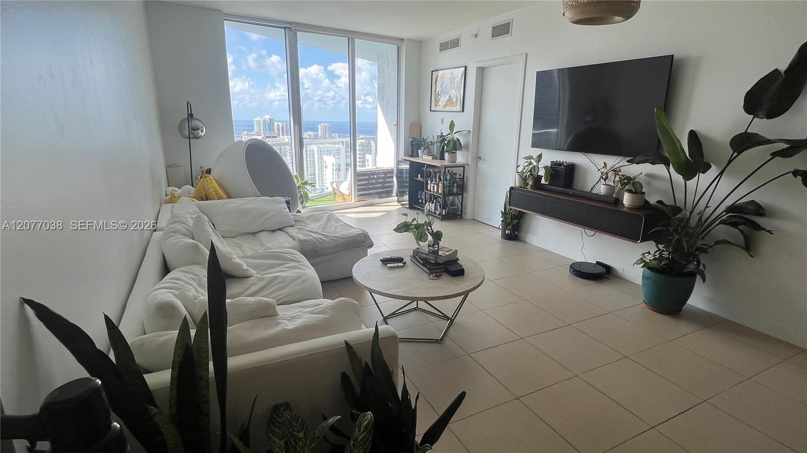 185 SW 7th St #3702 - 185 SW 7th St #3702, Miami, FL 33130 Luxury Property | Jose Angel Pina