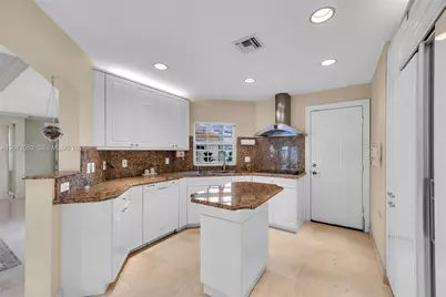 2523 SE 13th St, Pompano Beach, FL 33062 - Photo 13