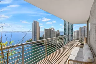 325 S Biscayne Blvd, Miami, FL 33131 - Photo 43