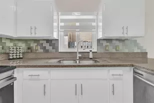 631 SW 176th Ave, Pembroke Pines, FL 33029 - Photo 11