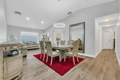 631 SW 176th Ave, Pembroke Pines, FL 33029 - Photo 19