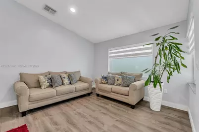 631 SW 176th Ave, Pembroke Pines, FL 33029 - Photo 23