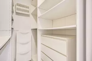 18707 NE 14th Ave, Miami, FL 33179 - Photo 31