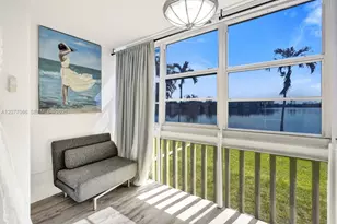 18707 NE 14th Ave, Miami, FL 33179 - Photo 9