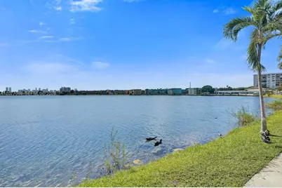 18707 NE 14th Ave #522, Miami, FL 33179 - Photo 35