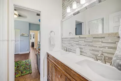 1928 Water Ridge Dr, Weston, FL 33326 - Photo 35