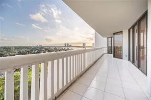 2000 Island Blvd, Aventura, FL 33160 - Photo 5
