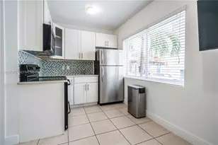 6971 Carlyle Ave, Miami Beach, FL 33141 - Photo 5