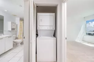 951 Brickell Ave, Miami, FL 33131 - Photo 27