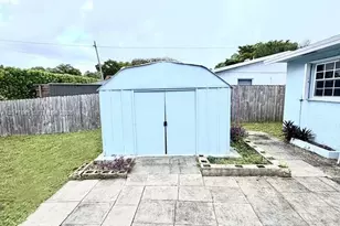 7111 Charleston St, Hollywood, FL 33024 - Photo 15