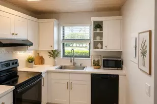 2141 W Woolbright Rd, Boynton Beach, FL 33426 - Photo 9